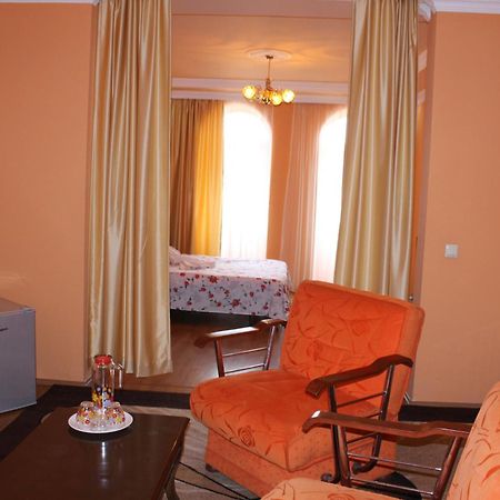 Marani Hotel Batumi Ruang foto