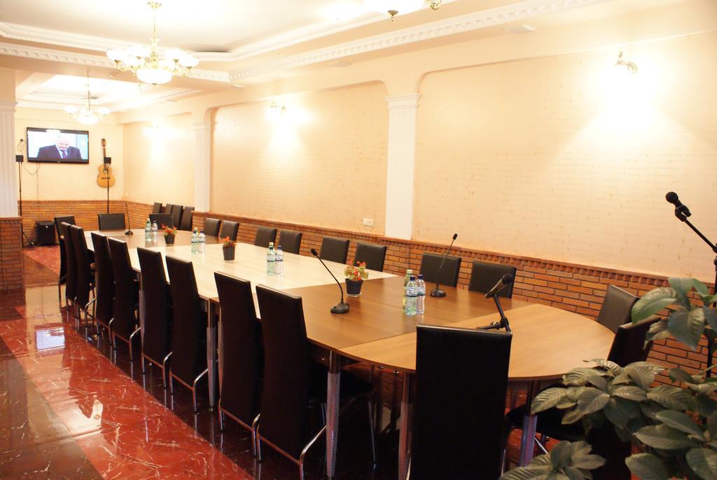 Marani Hotel Batumi Bagian luar foto
