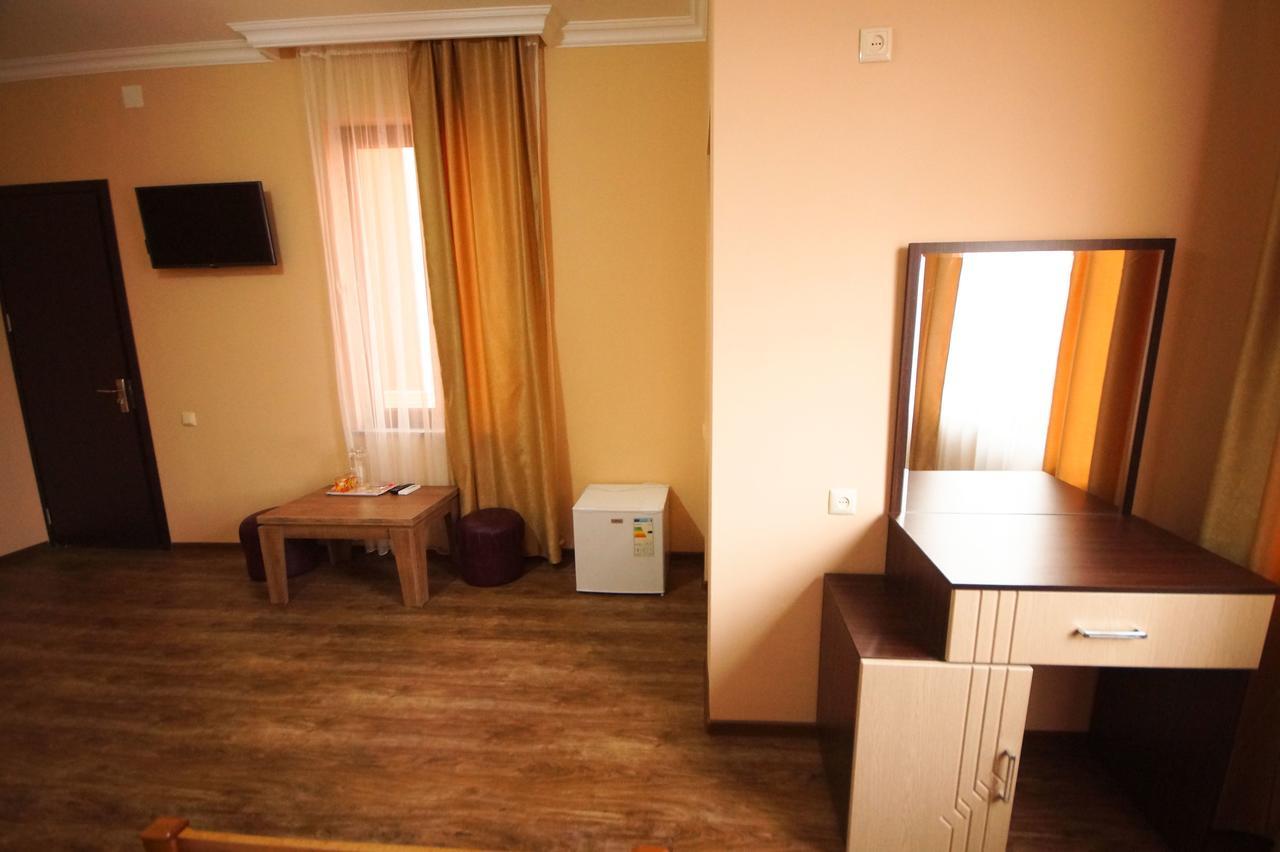 Marani Hotel Batumi Bagian luar foto