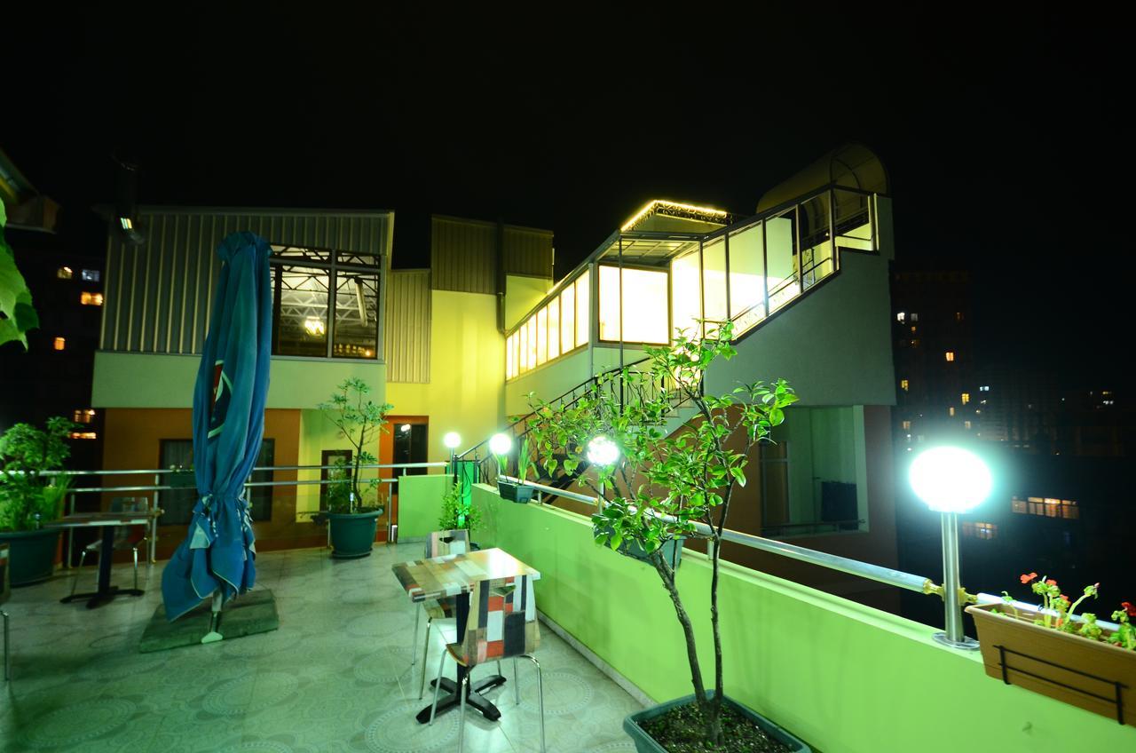 Marani Hotel Batumi Bagian luar foto